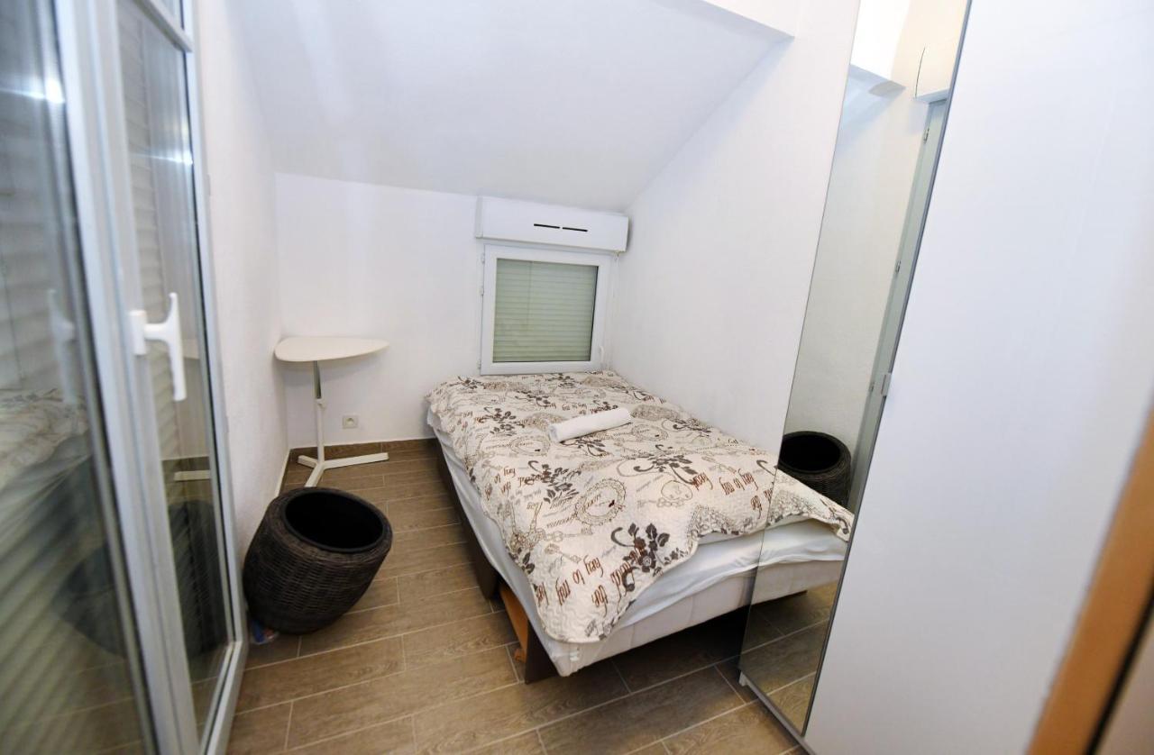 Apartmani Ivan V Relax Vodice Dış mekan fotoğraf