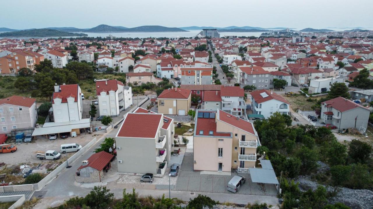 Apartmani Ivan V Relax Vodice Dış mekan fotoğraf